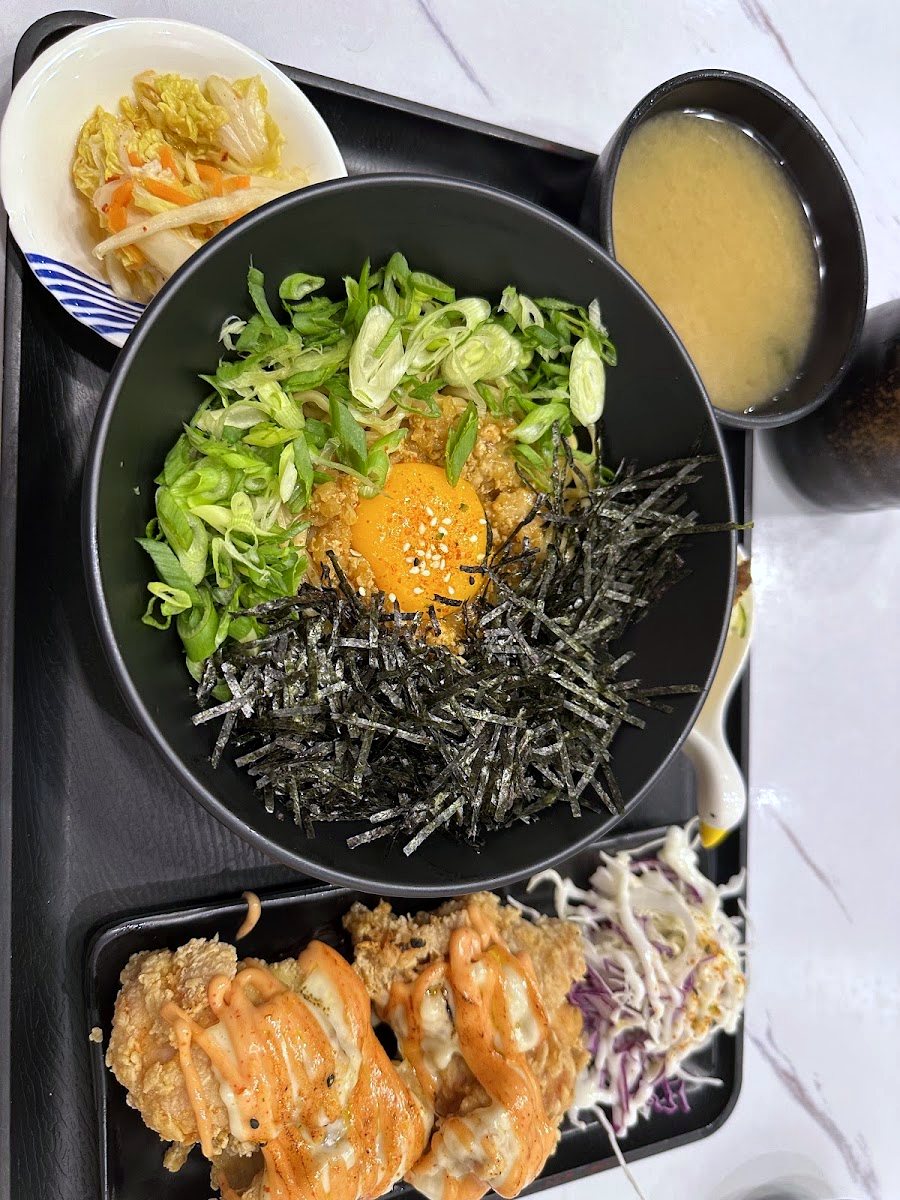 Hearty Japanese meal set